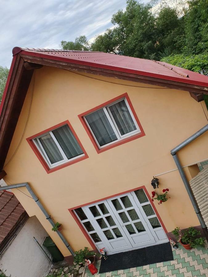Casa Lucky Otel Rîşnov Dış mekan fotoğraf